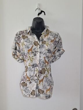 Womens White Safari Print Button-Up Shirt
